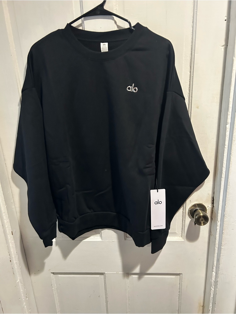 ALO Yoga Men's Black Crewneck Sweatshirt with Small Logo - Picture 2 of 6